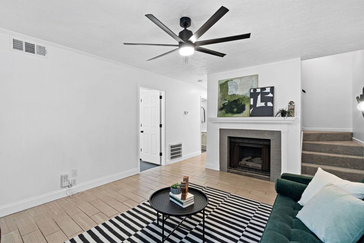Townhouse for rent at 304 Deerpoint Dr, Hendersonville, TN 37075