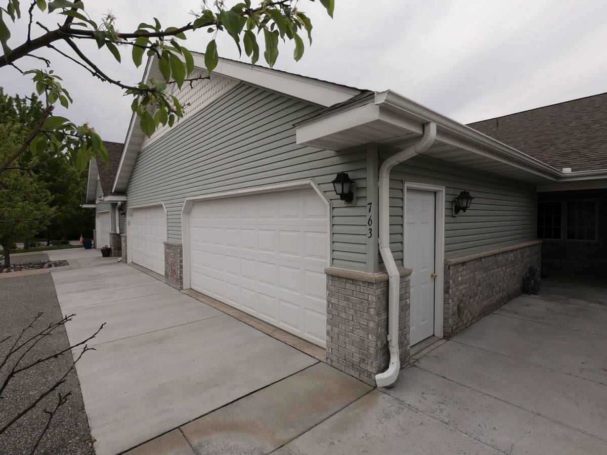 Townhouse for rent at 763 Rockford Ave E, Delano, MN 55328