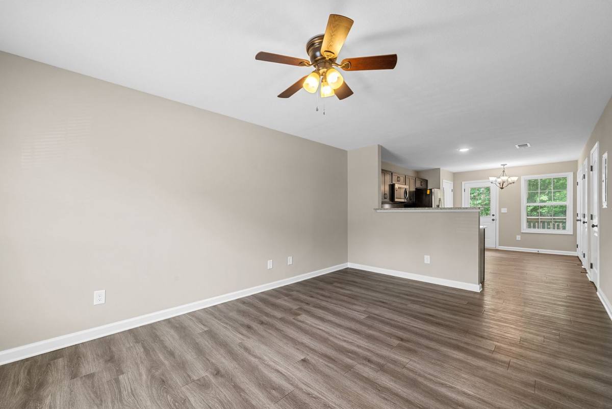 Apartment for rent at 431 Glenstone Springs Rd, Clarksville, TN 37043