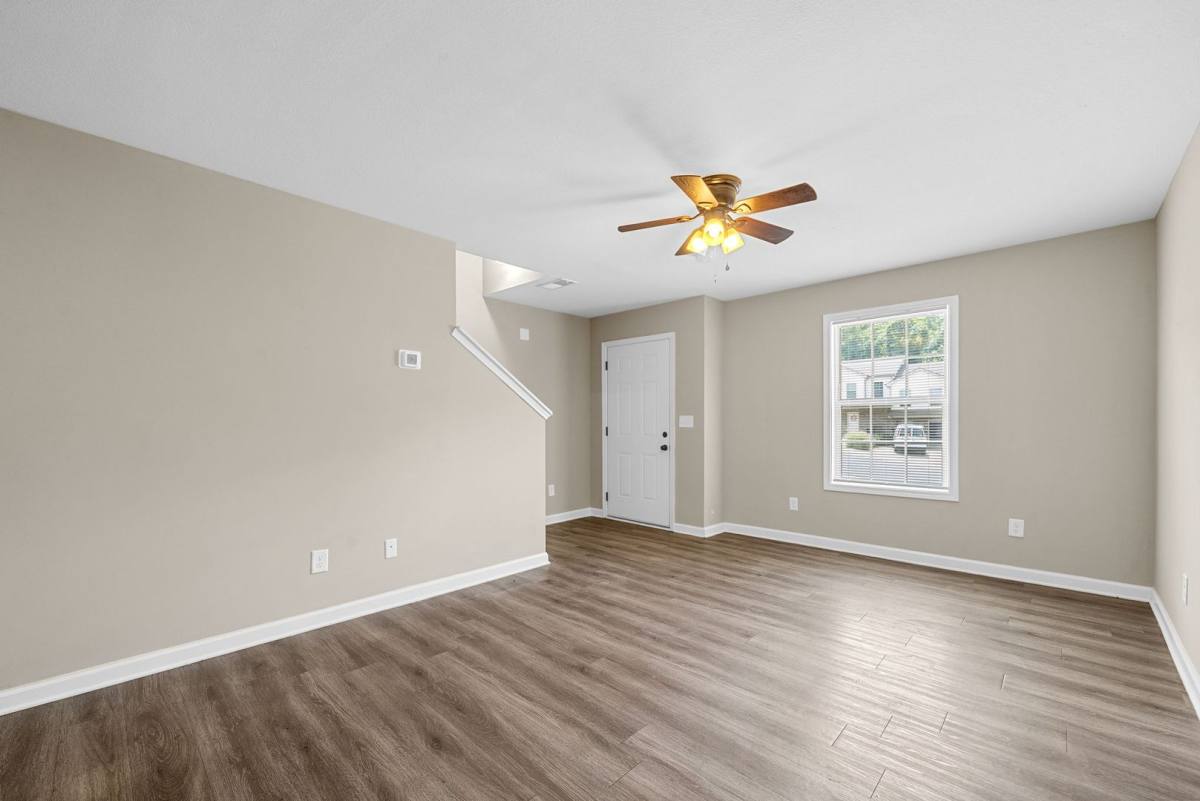 Apartment for rent at 431 Glenstone Springs Rd, Clarksville, TN 37043