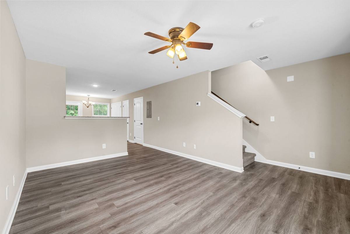 Apartment for rent at 431 Glenstone Springs Rd, Clarksville, TN 37043