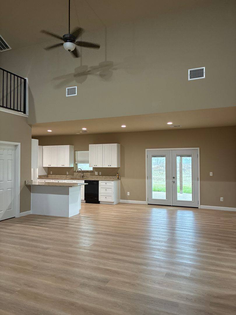 House for rent at 373 Cross Rd, Kingsbury, TX 78638