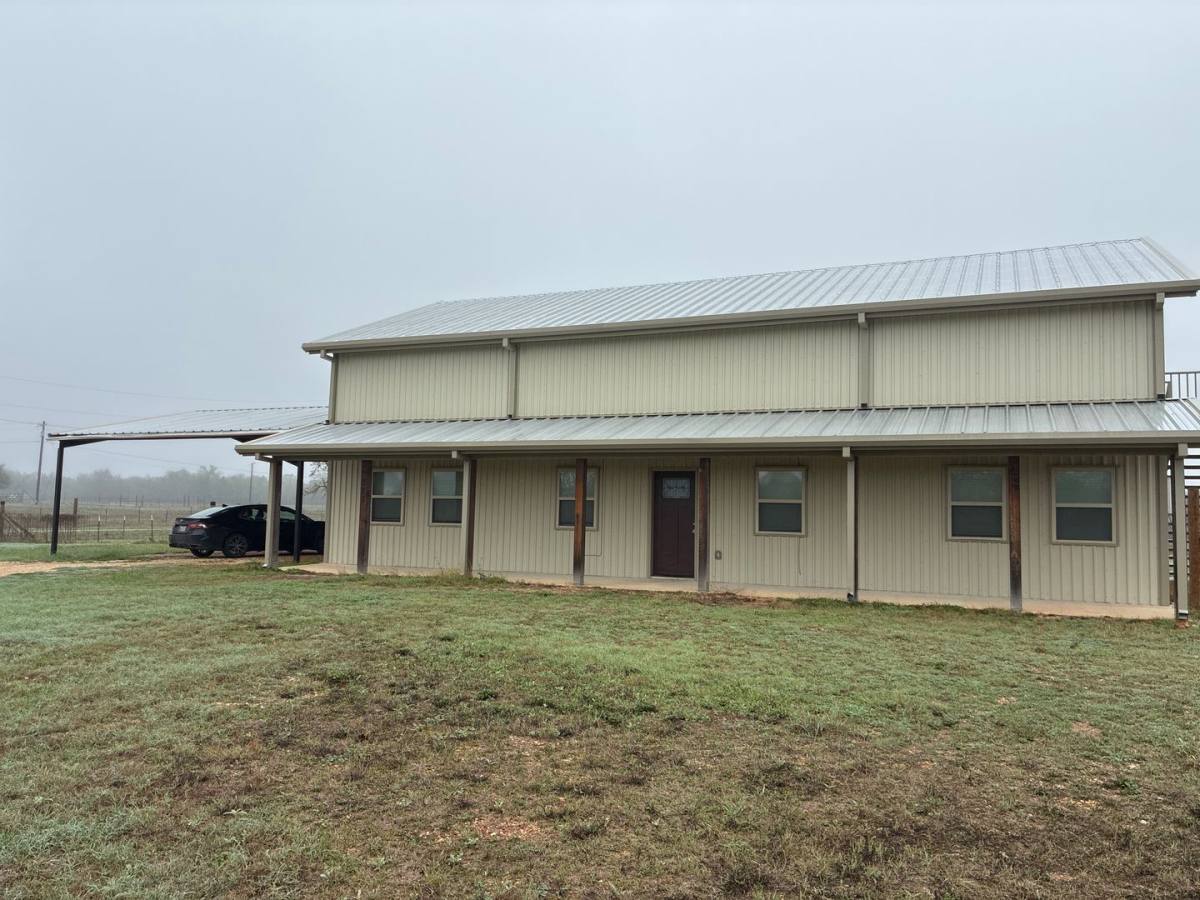 House for rent at 373 Cross Rd, Kingsbury, TX 78638