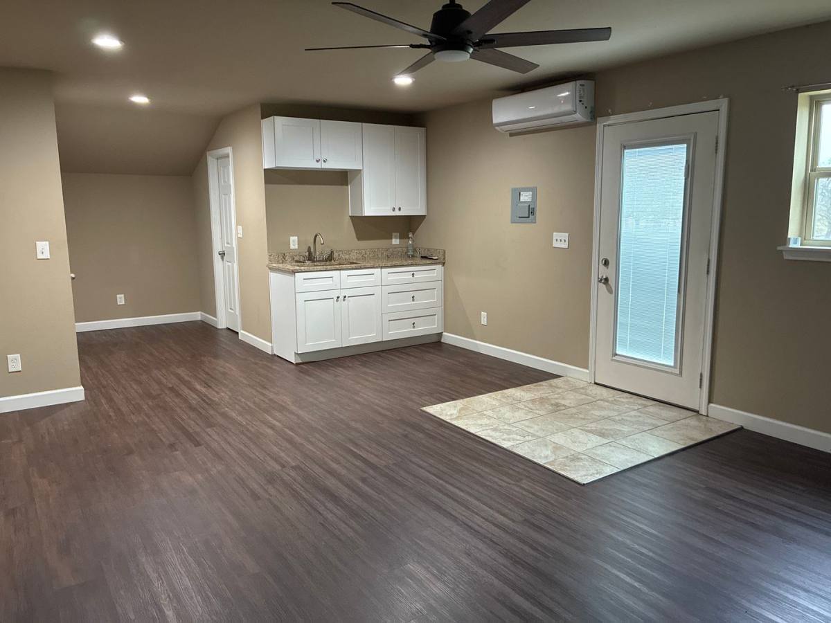 House for rent at 373 Cross Rd, Kingsbury, TX 78638