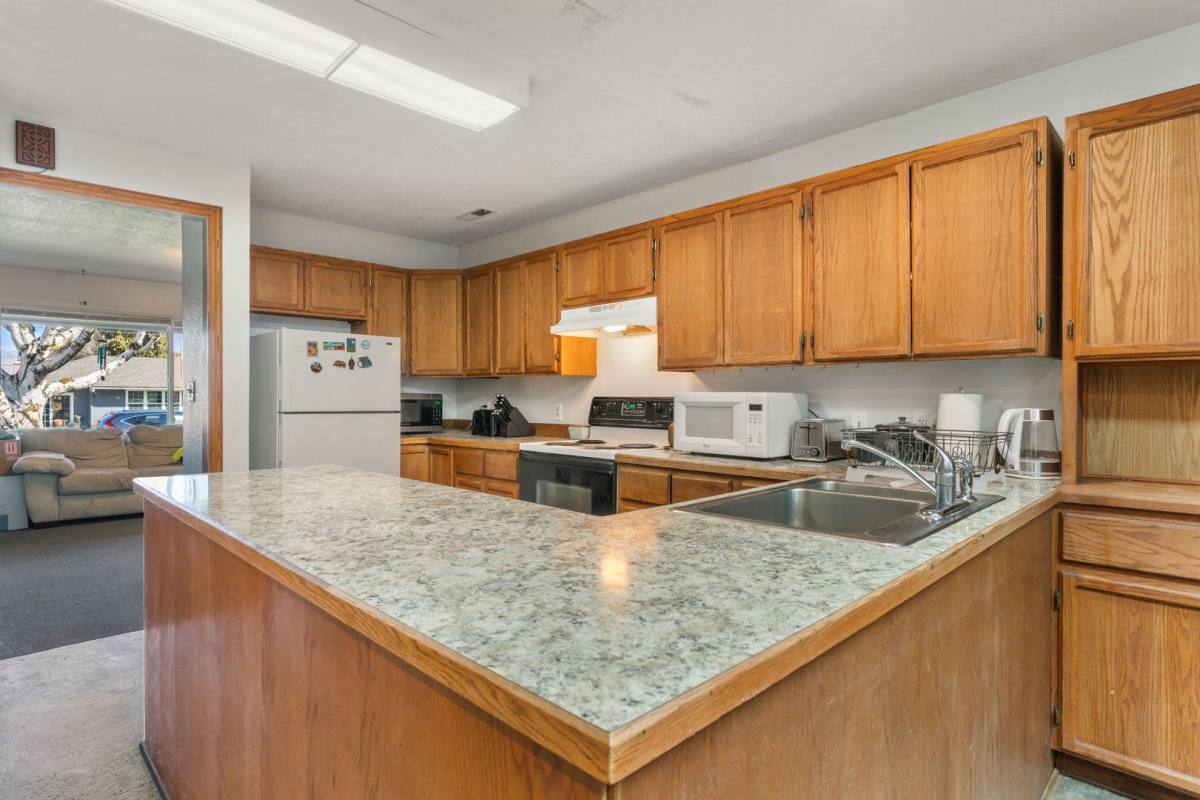 House for rent at 1107 Madison, Wenatchee, WA 98801