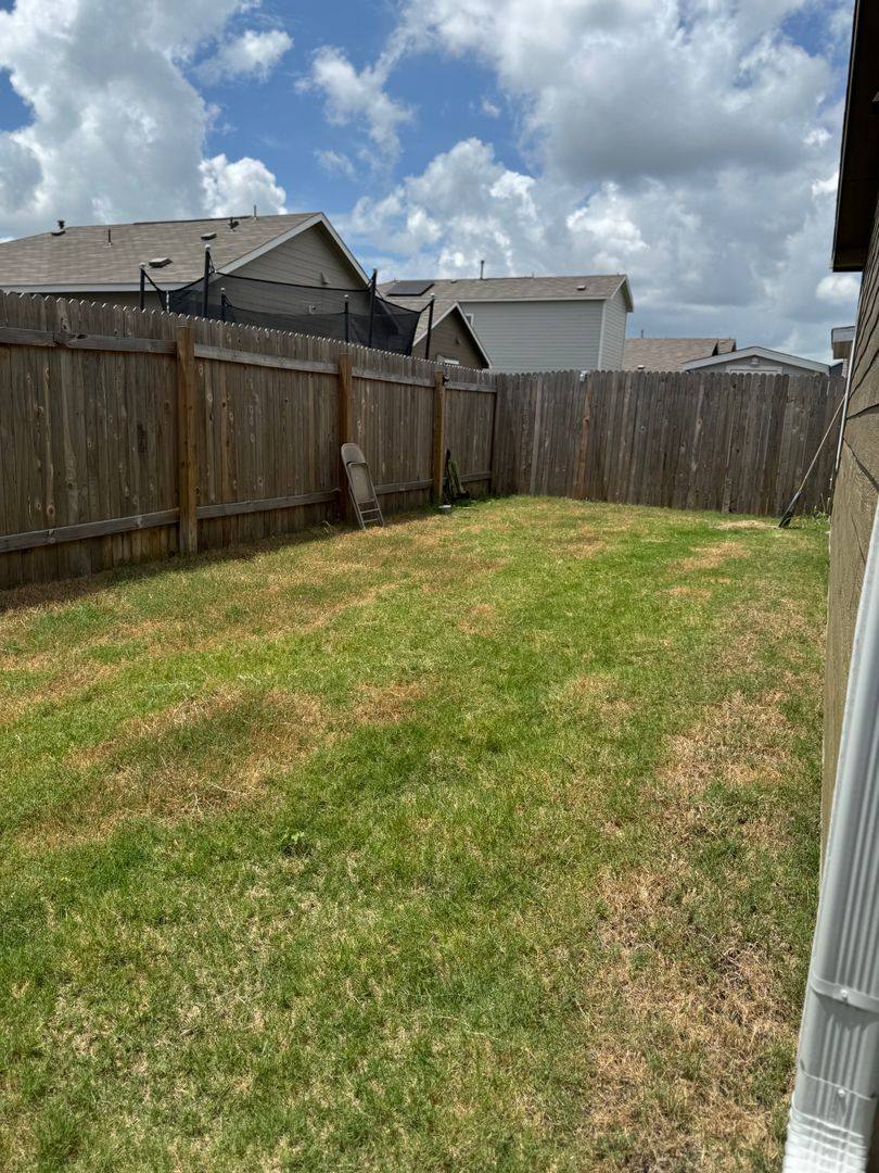 House for rent at 184 Agate Cliff Dr, Maxwell, TX 78656