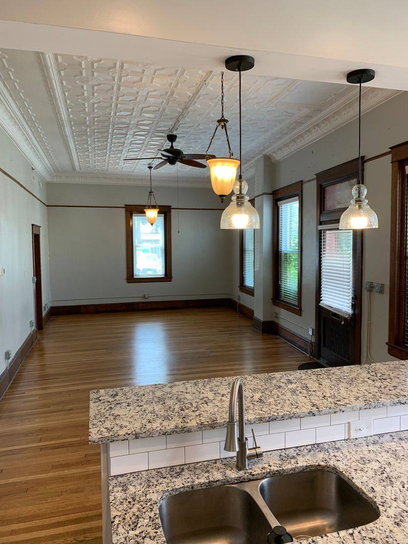 Apartment for rent at 109 Pendleton St, Marion, VA 24354