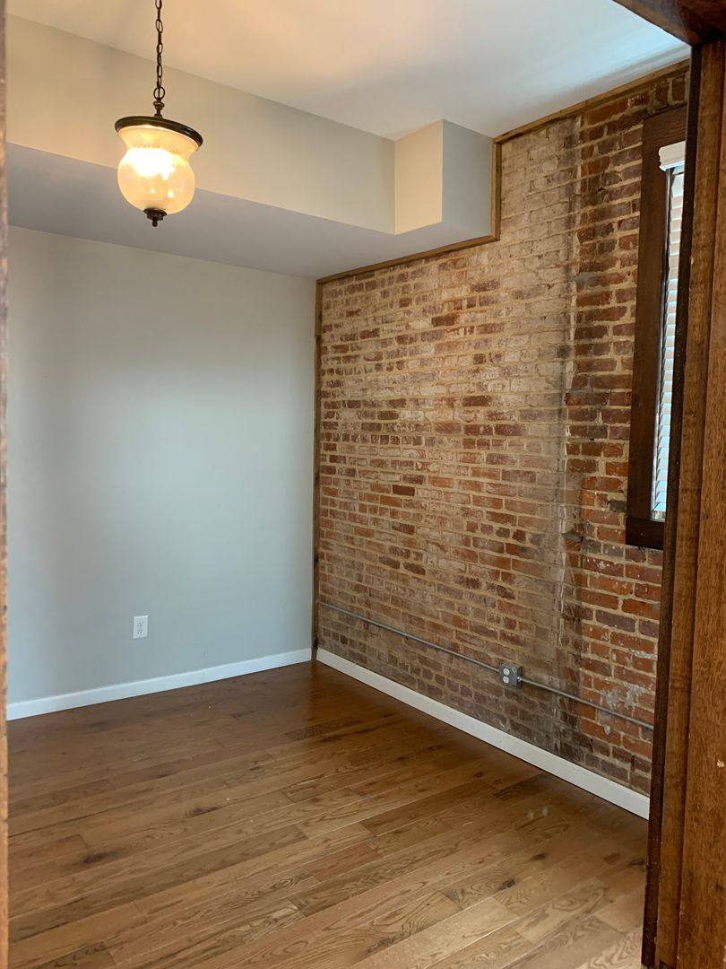 Apartment for rent at 109 Pendleton St, Marion, VA 24354