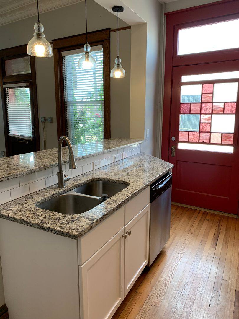 Apartment for rent at 109 Pendleton St, Marion, VA 24354