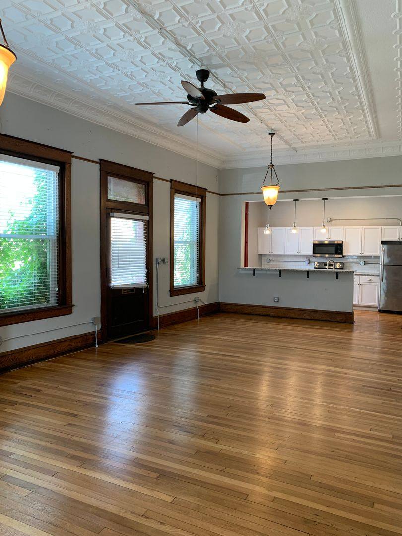 Apartment for rent at 109 Pendleton St, Marion, VA 24354