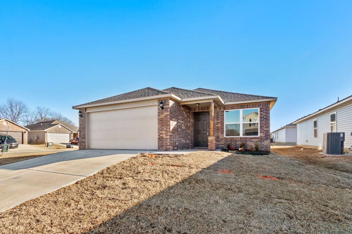 House for rent at 846 E Sparrow Way, Fayetteville, AR 72701