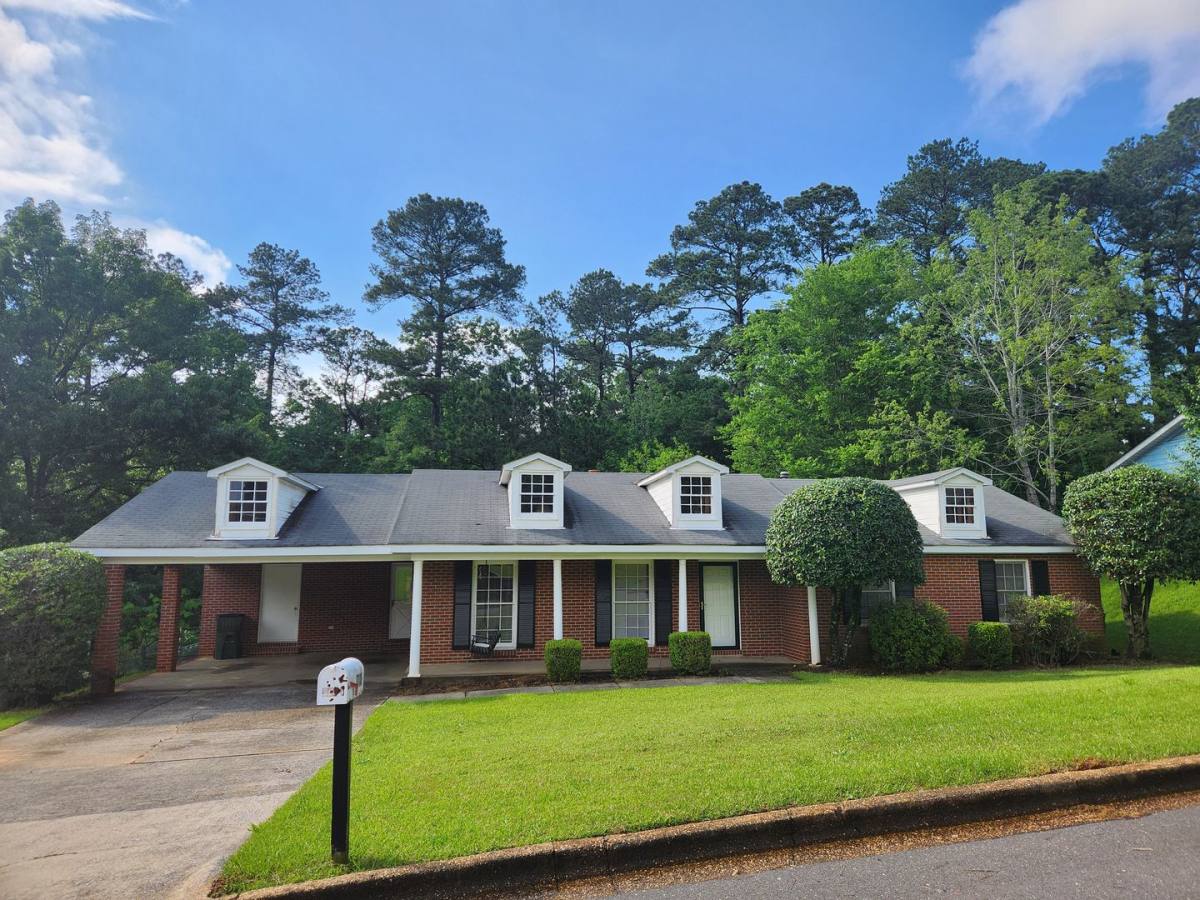 House for rent at 1706 37th St NE, Tuscaloosa, AL 35406