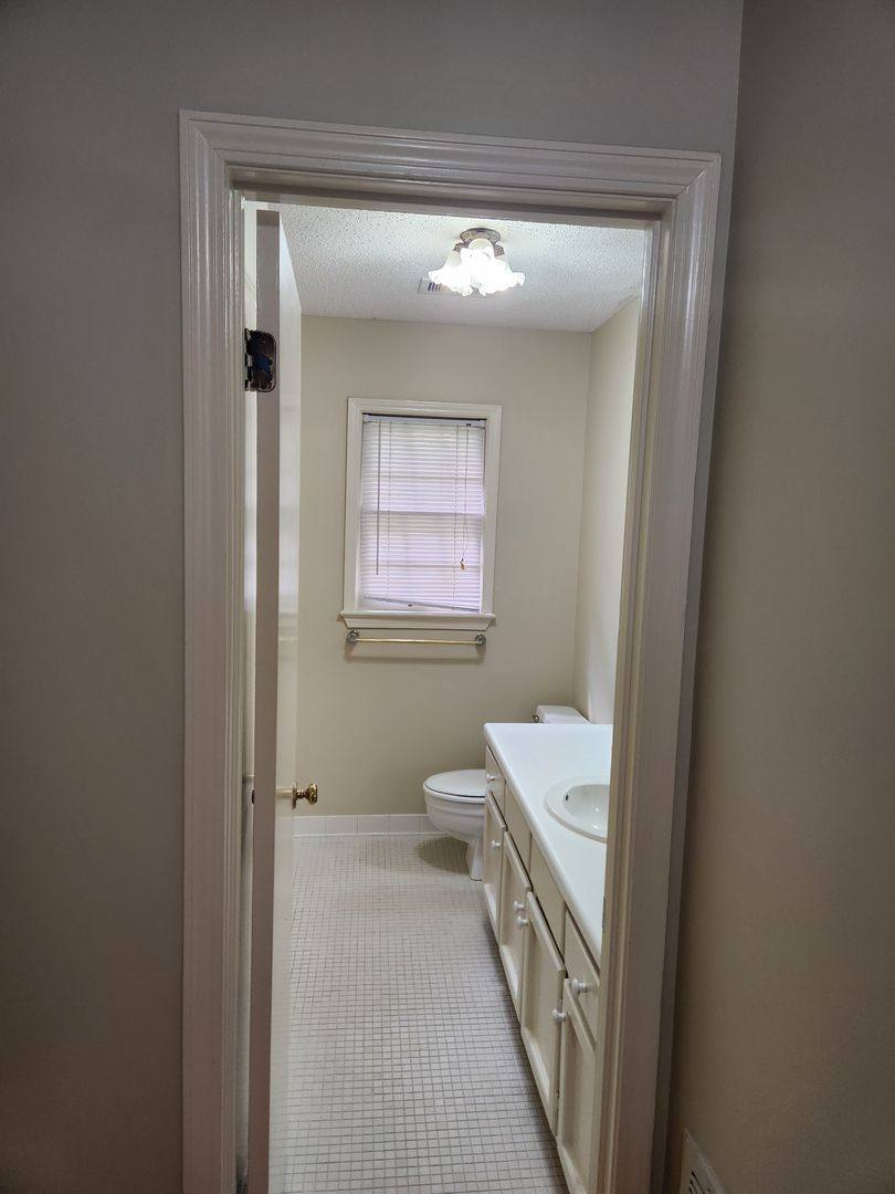 House for rent at 1706 37th St NE, Tuscaloosa, AL 35406