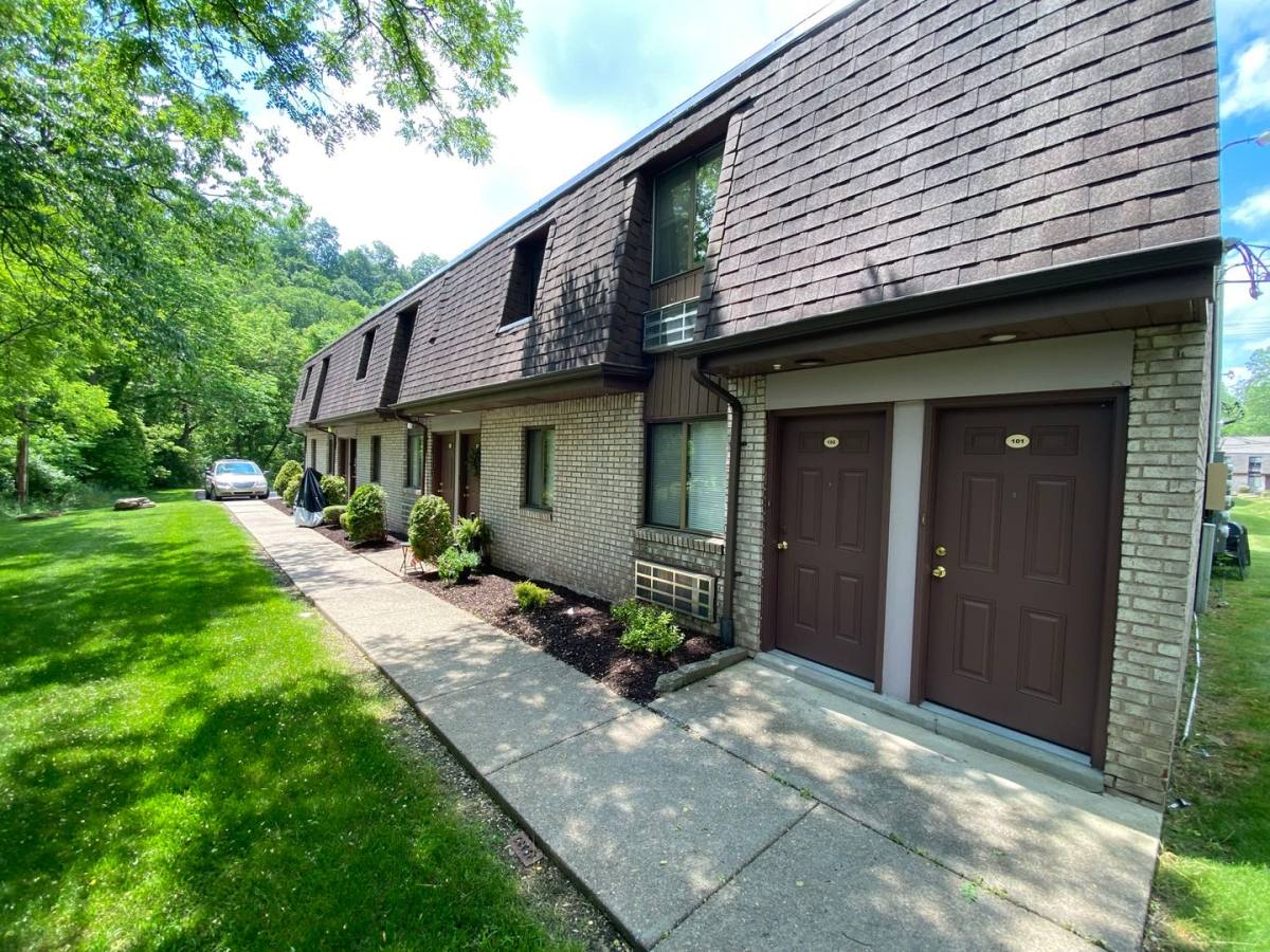 Apartment for rent at 105 Kellywood Manor, New Kensington, PA 15068