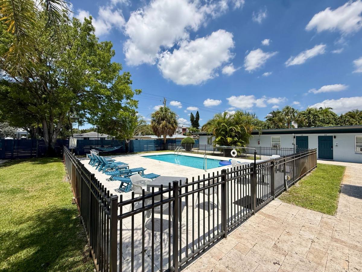 Apartment for rent at 1020 N Victoria Park Rd, Fort Lauderdale, FL 33304