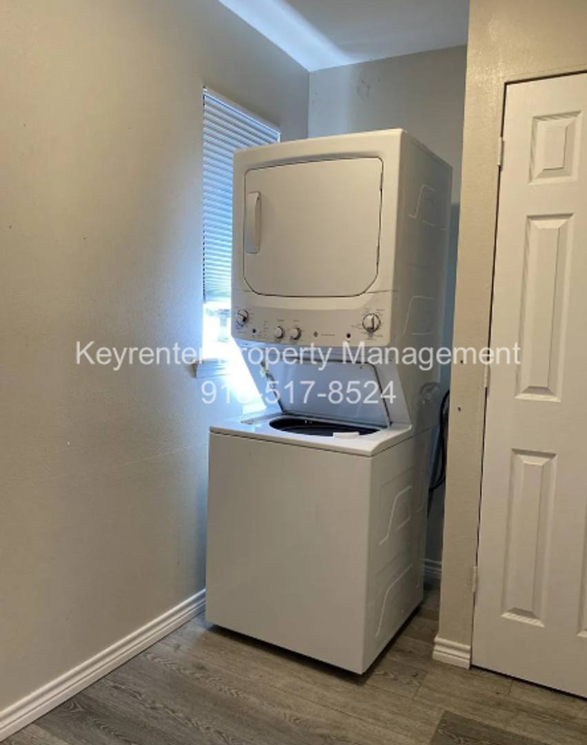 House for rent at 317 E Will Roger Blvd, Claremore, OK 74017
