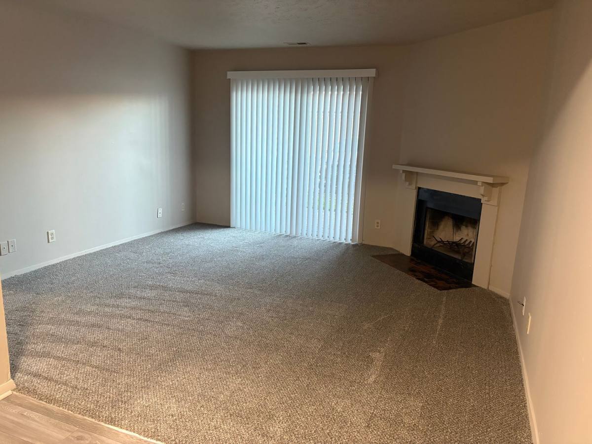 Apartment for rent at 10919 Cottonwood Lane, Omaha, NE 68164