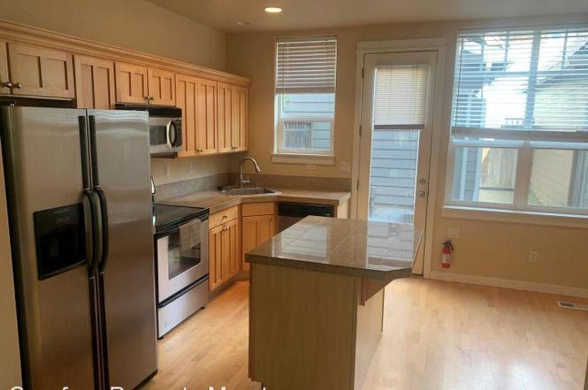 Apartment for rent at 8628 SE 9th Ave, Portland, OR 97202