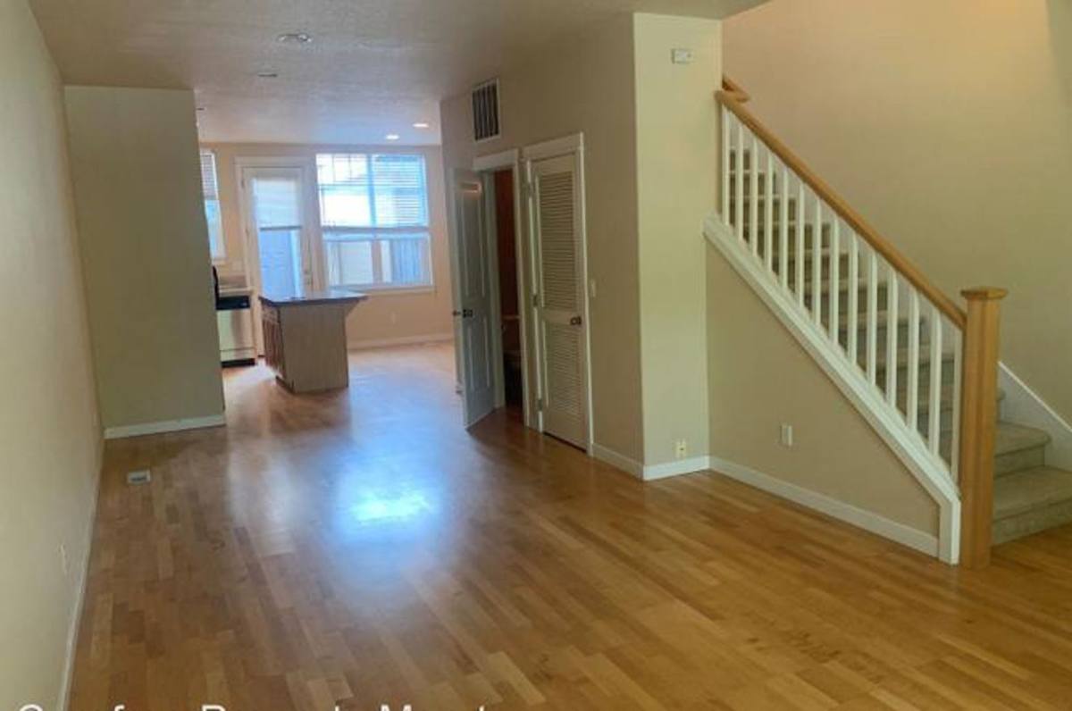 Apartment for rent at 8628 SE 9th Ave, Portland, OR 97202