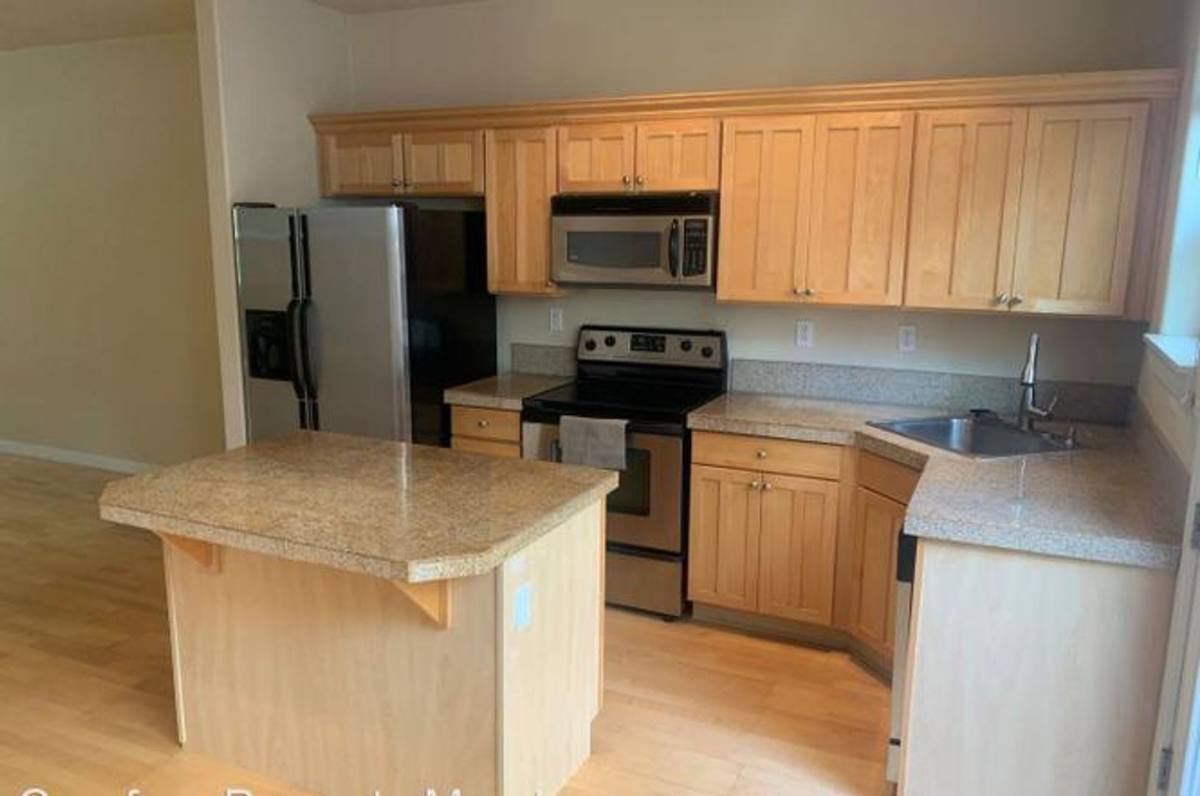 Apartment for rent at 8628 SE 9th Ave, Portland, OR 97202