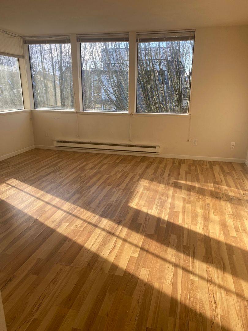 Apartment for rent at 802 N 43rd St, Seattle, WA 98103