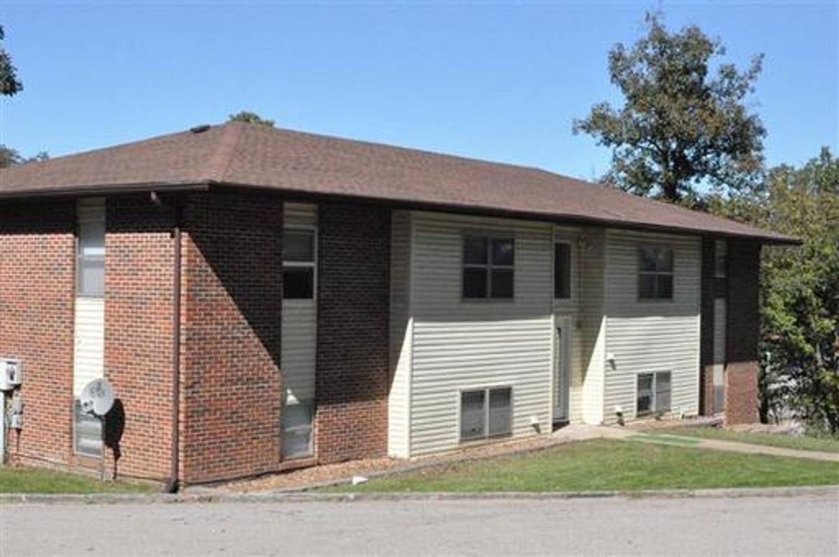 Apartment for rent at 3941 Dewberry Dr, Jefferson City, MO 65109