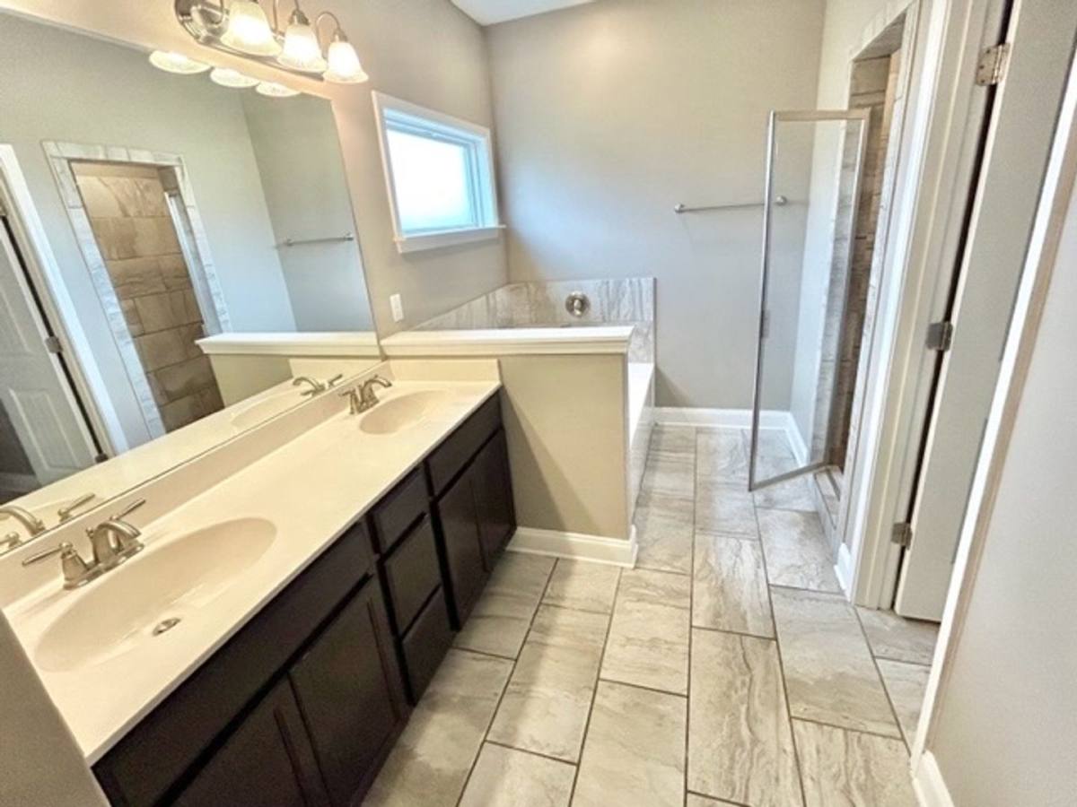 Apartment for rent at 6321 Darwood Dr, Olive Branch, MS 38654