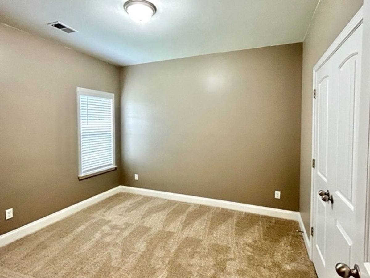 Apartment for rent at 6321 Darwood Dr, Olive Branch, MS 38654