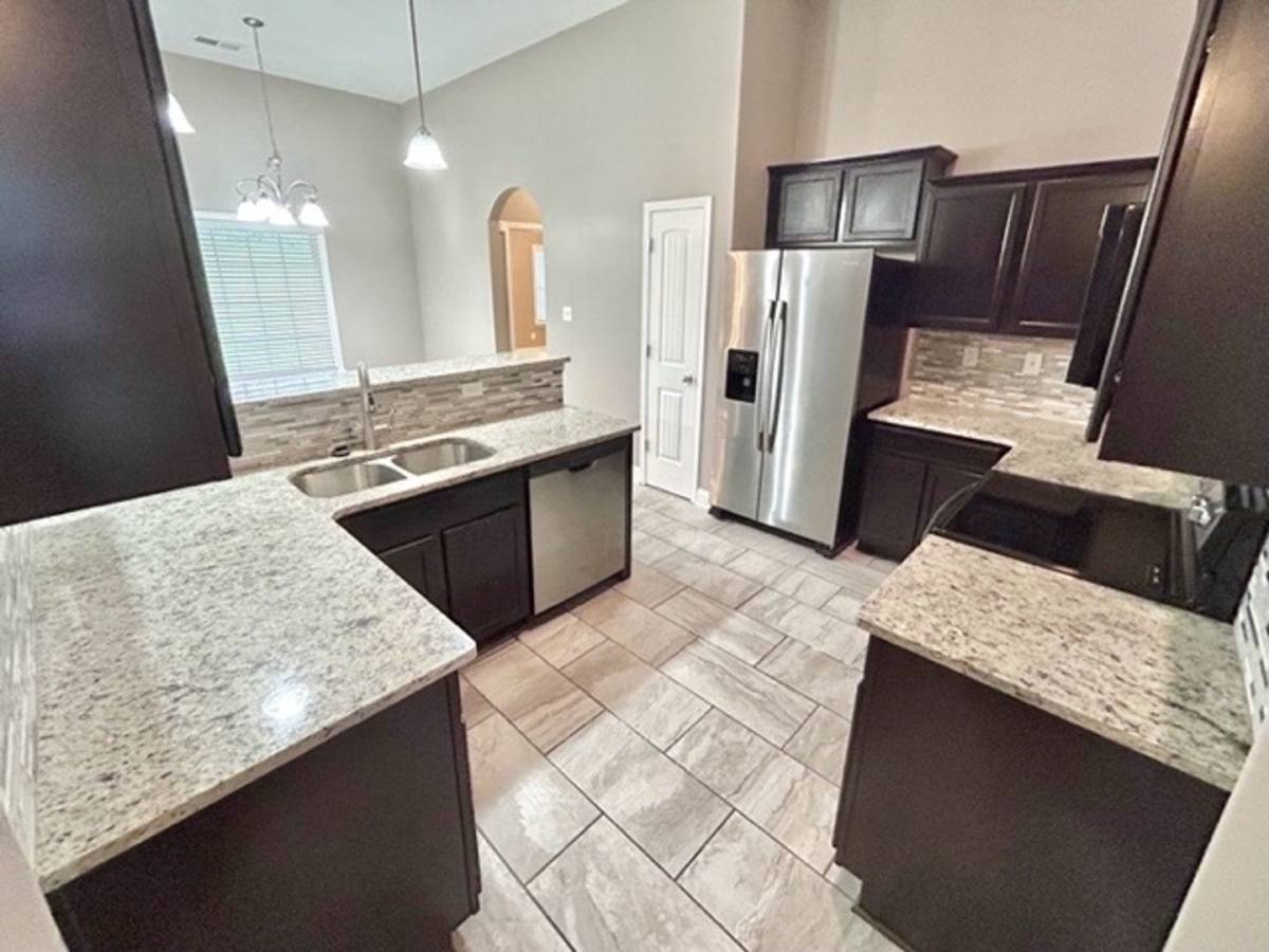 Apartment for rent at 6321 Darwood Dr, Olive Branch, MS 38654