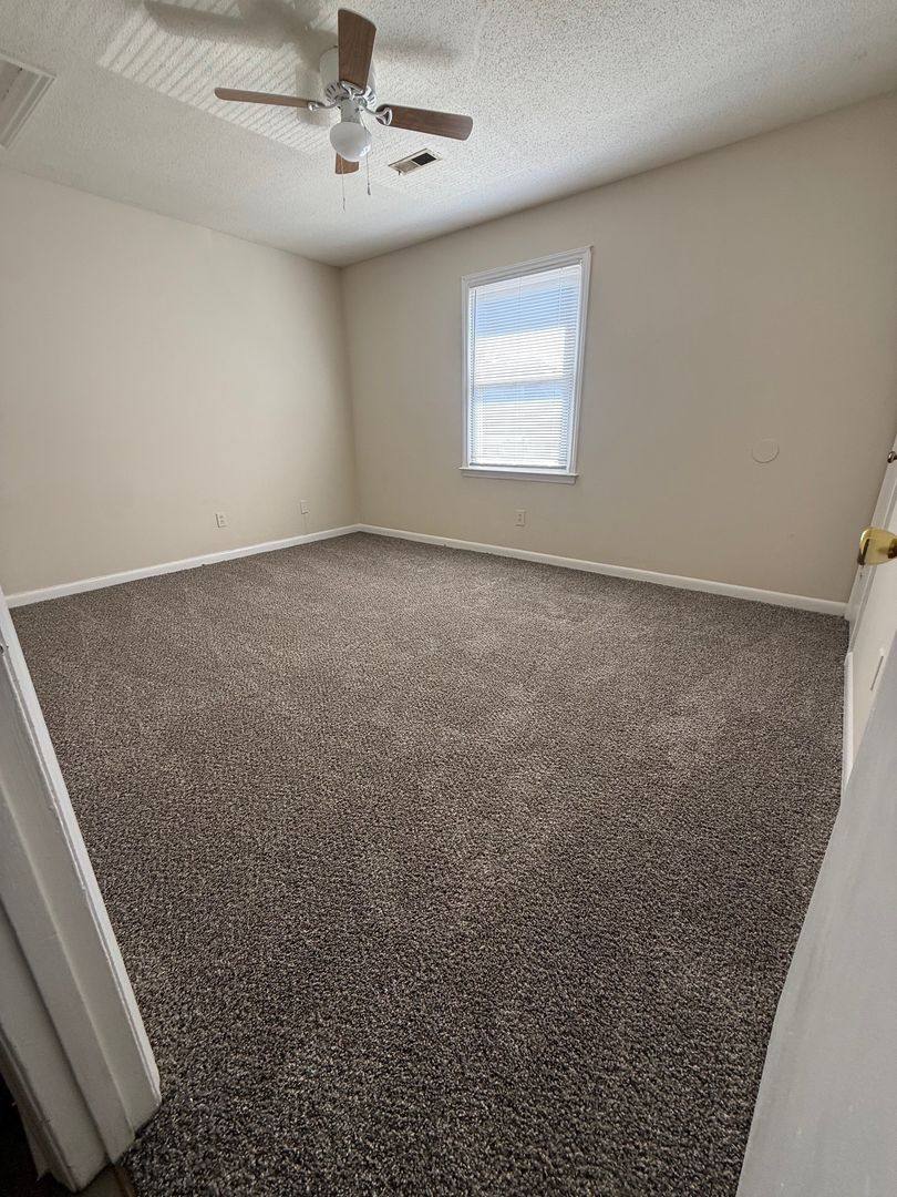 Apartment for rent at 904 Verdant Dr, Greenville, NC 27858