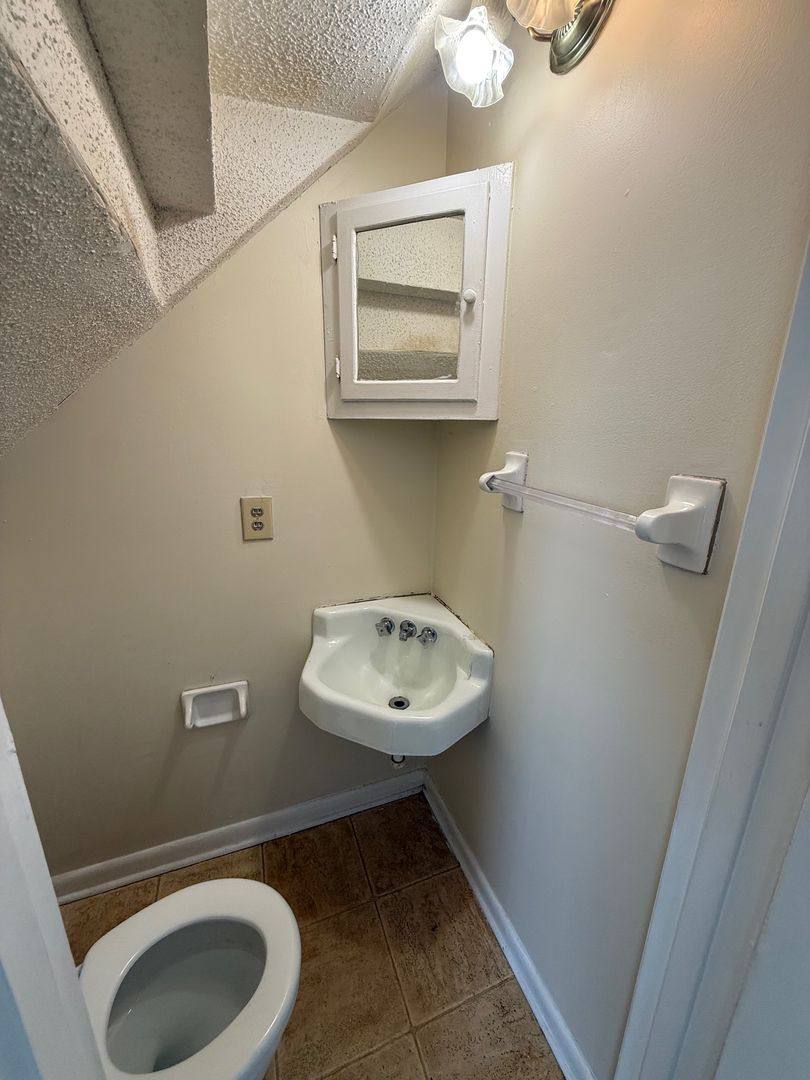 Apartment for rent at 904 Verdant Dr, Greenville, NC 27858