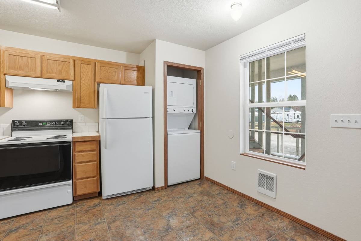 Apartment for rent at 13221 E 31st Court, Spokane, WA 99216