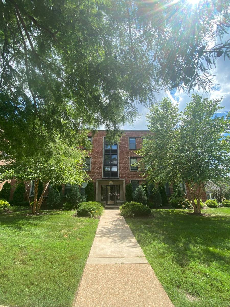 Apartment for rent at 6244 Oakland Ave, Saint Louis, MO 63139
