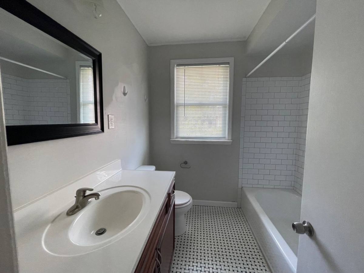Apartment for rent at 1274 - 1276 Belmont Terrace, Jacksonville, FL 32207