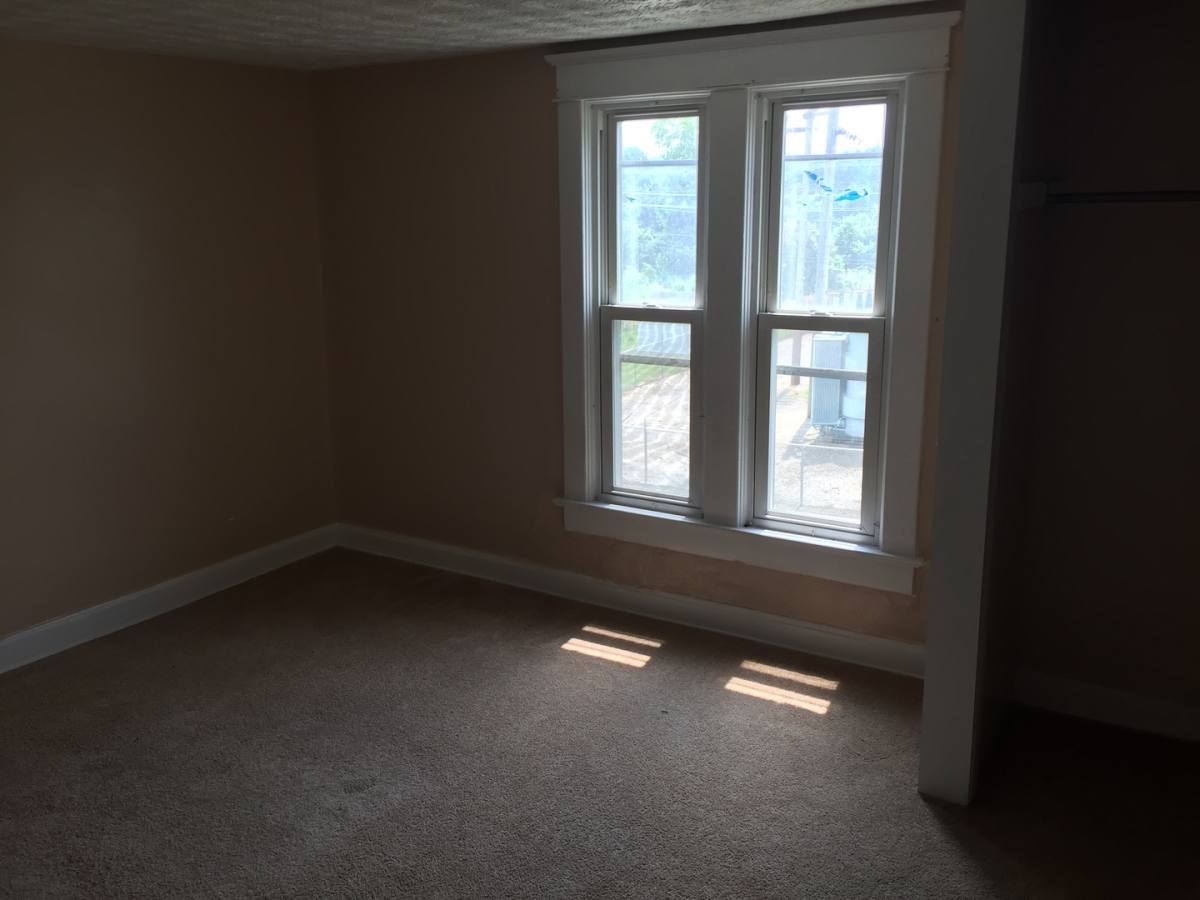 House for rent at 374 Seroco Ave, Newark, OH 43055