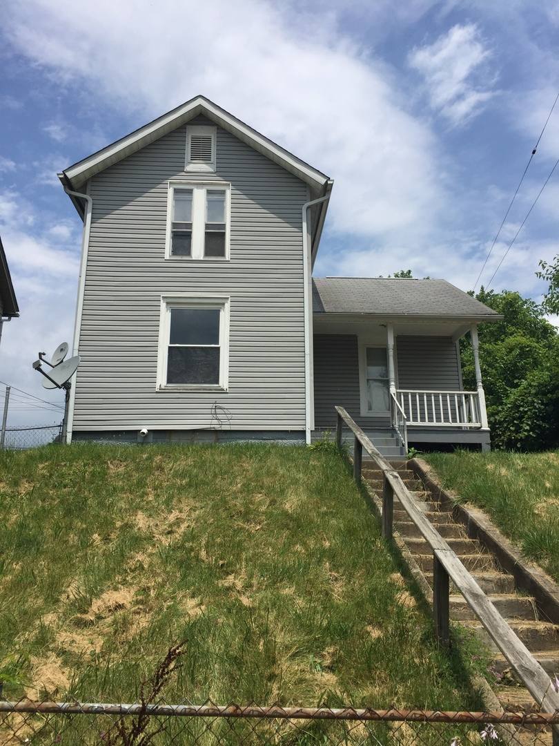 House for rent at 374 Seroco Ave, Newark, OH 43055