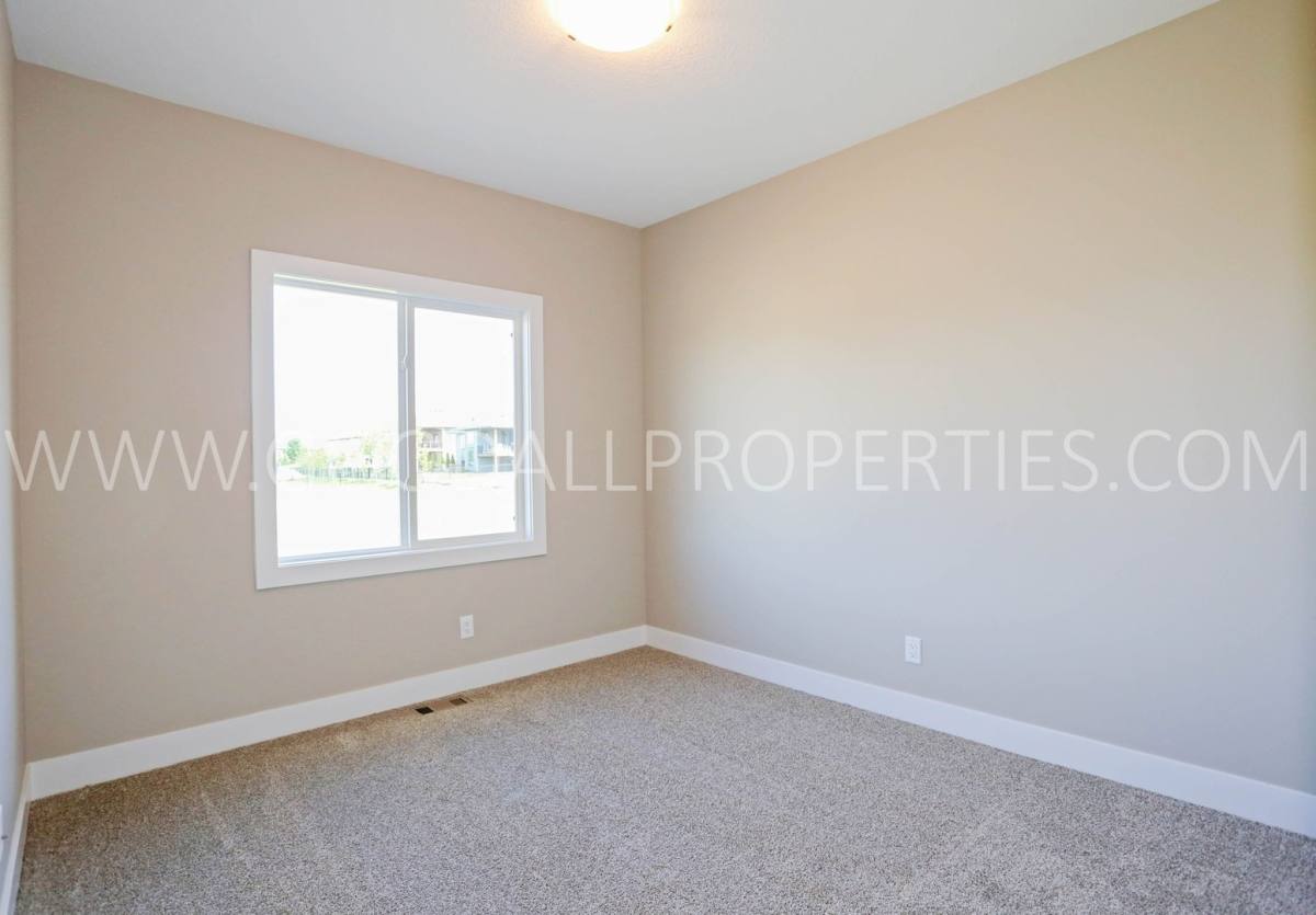 House for rent at 16656 Wilden Dr, Clive, IA 50325