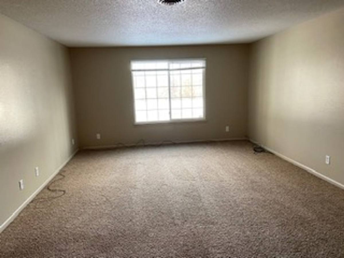 Apartment for rent at 1225 Langley Rd, Waterloo, IA 50702