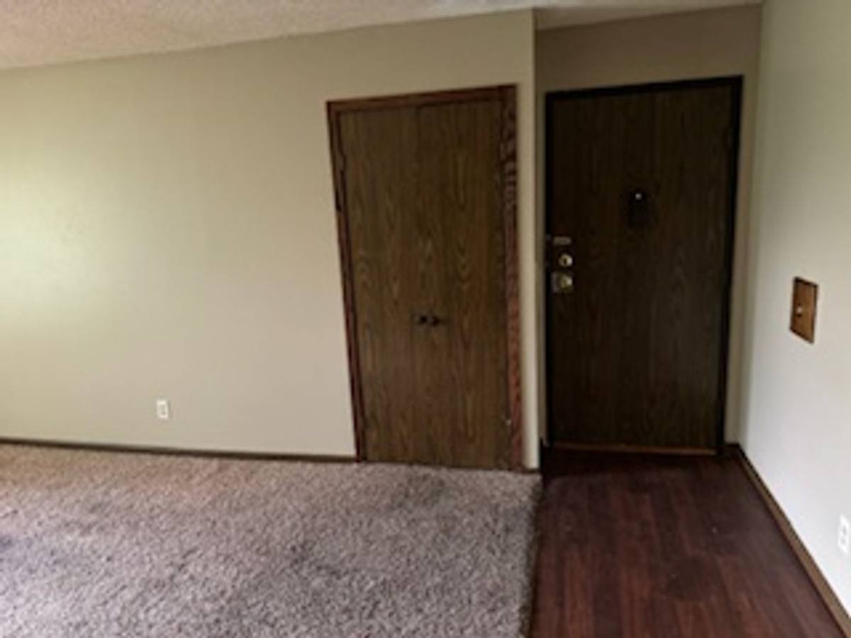 Apartment for rent at 1225 Langley Rd, Waterloo, IA 50702