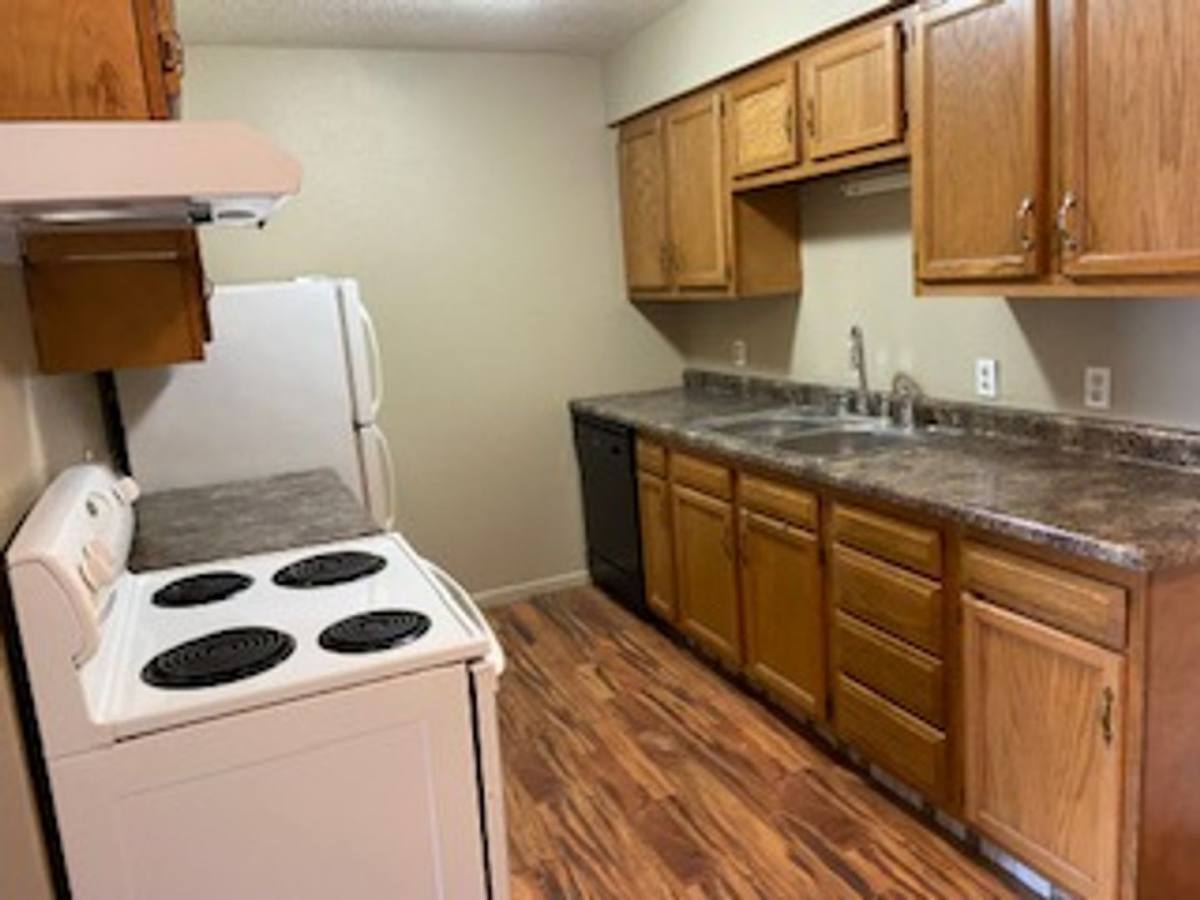 Apartment for rent at 1225 Langley Rd, Waterloo, IA 50702