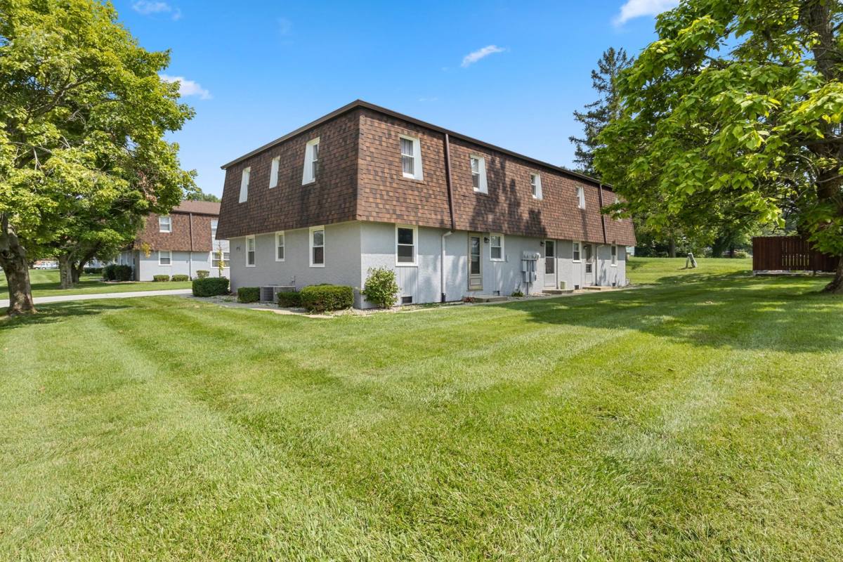 Apartment for rent at 1189-1195 W Lincoln St, Danville, IN 46122