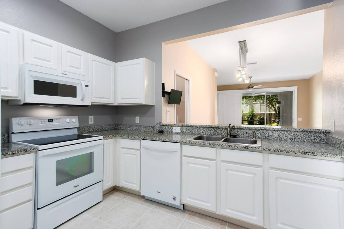 Townhouse for rent at 3326 Covered Bridge Dr W, Dunedin, FL 34698