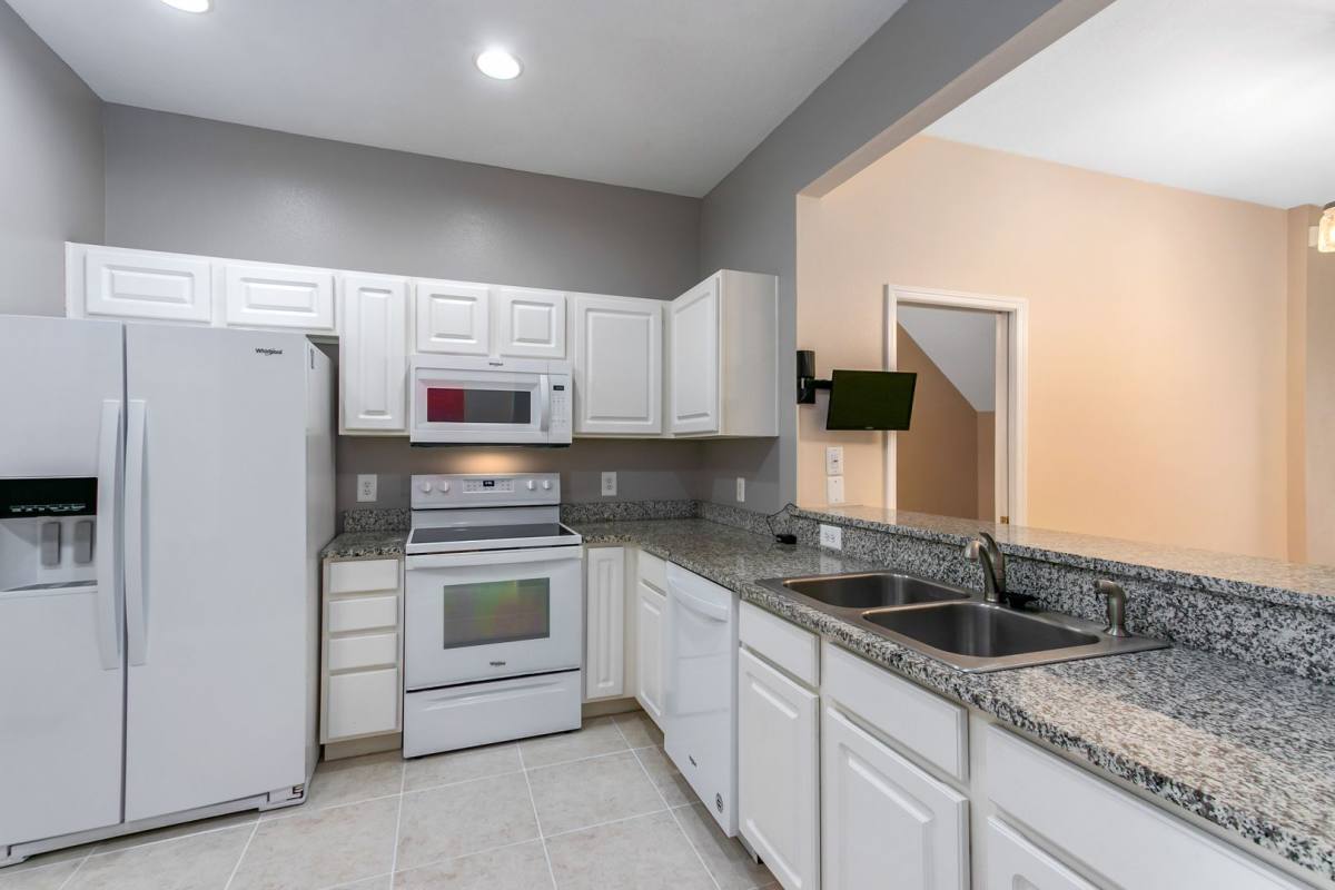 Townhouse for rent at 3326 Covered Bridge Dr W, Dunedin, FL 34698