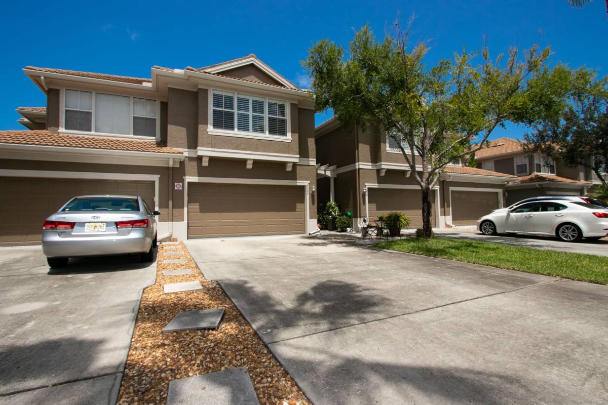 Townhouse for rent at 3326 Covered Bridge Dr W, Dunedin, FL 34698