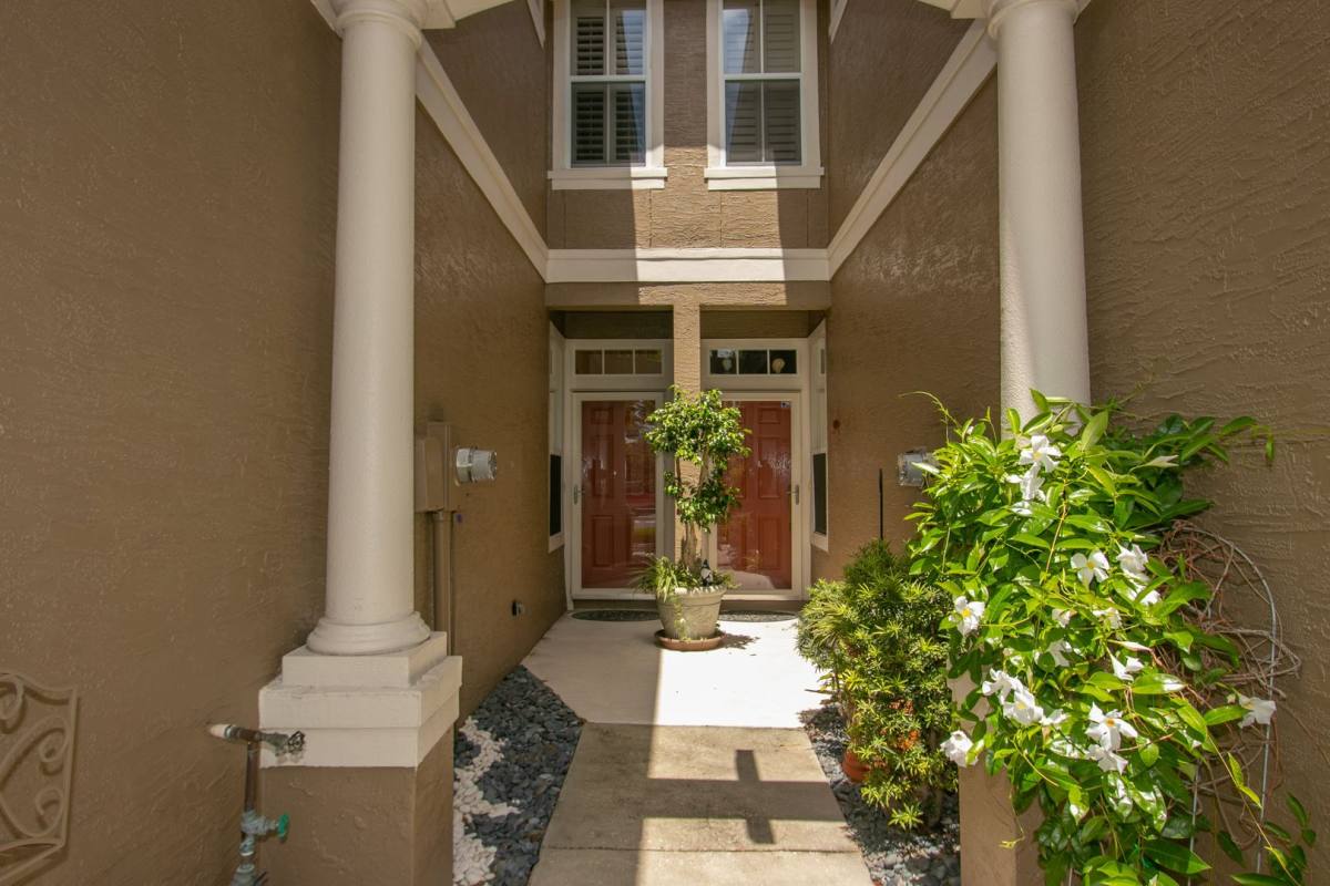 Townhouse for rent at 3326 Covered Bridge Dr W, Dunedin, FL 34698