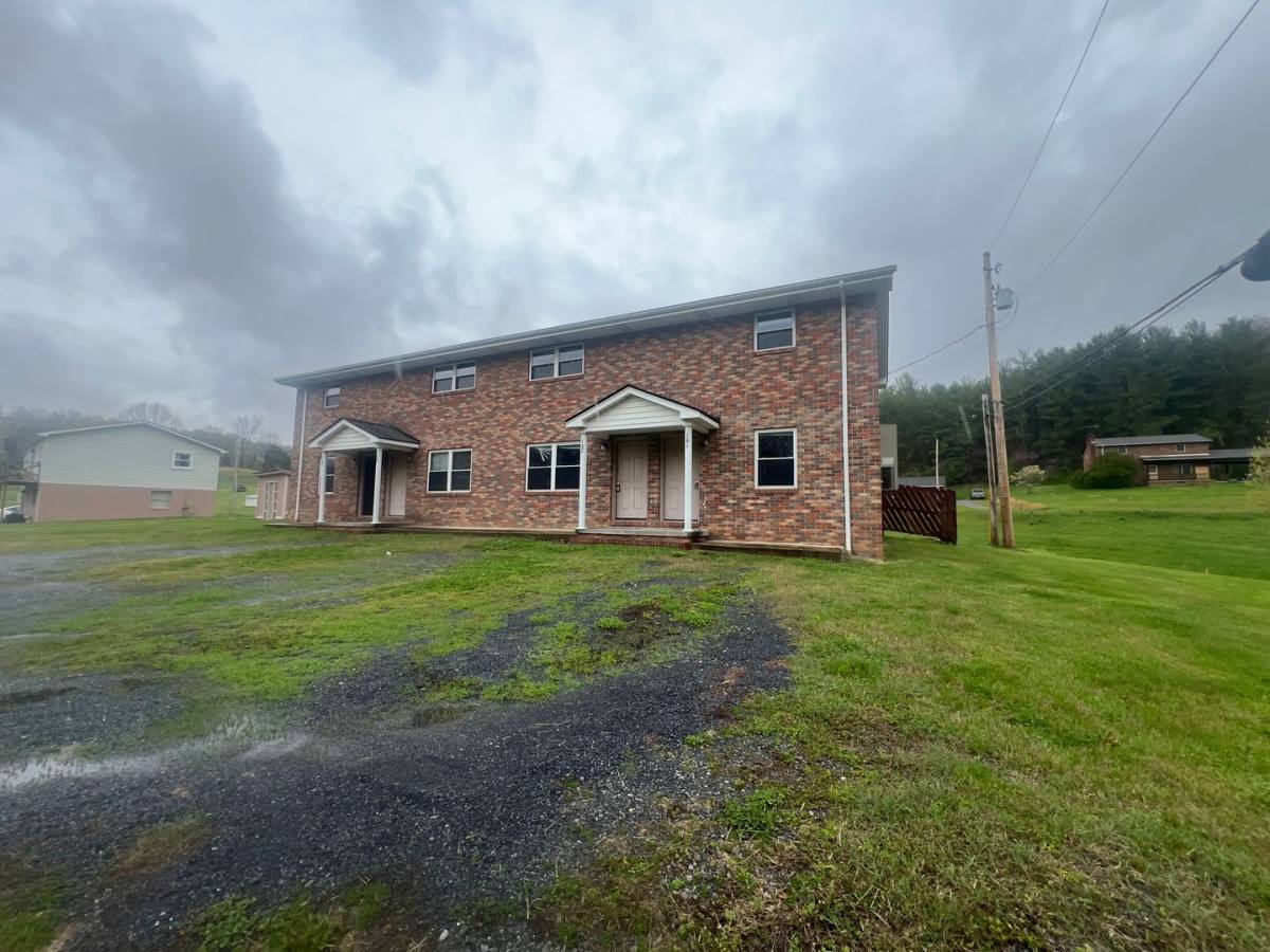 Apartment for rent at 600 Filter Plant Ford Rd, Gate City, VA 24251
