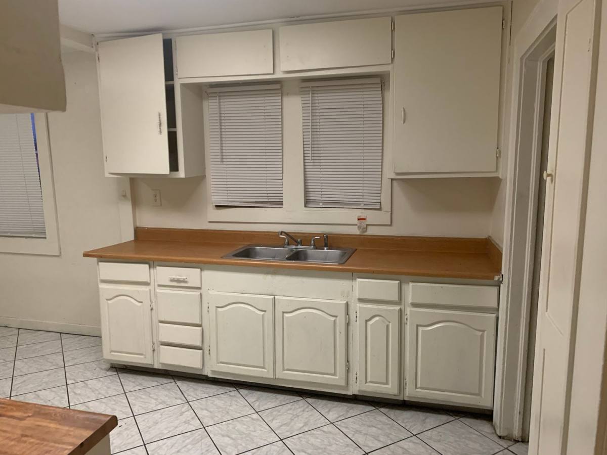 Apartment for rent at 1815 Potomac Ave, Bakersfield, CA 93307