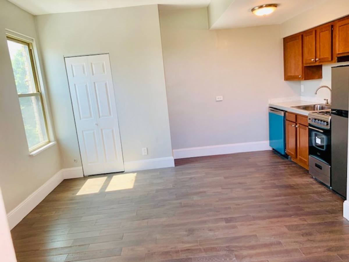 Apartment for rent at 211 S Saint Clair St, Pittsburgh, PA 15206