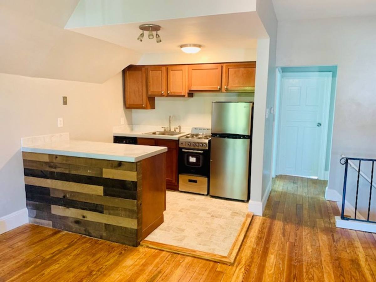 Apartment for rent at 211 S Saint Clair St, Pittsburgh, PA 15206