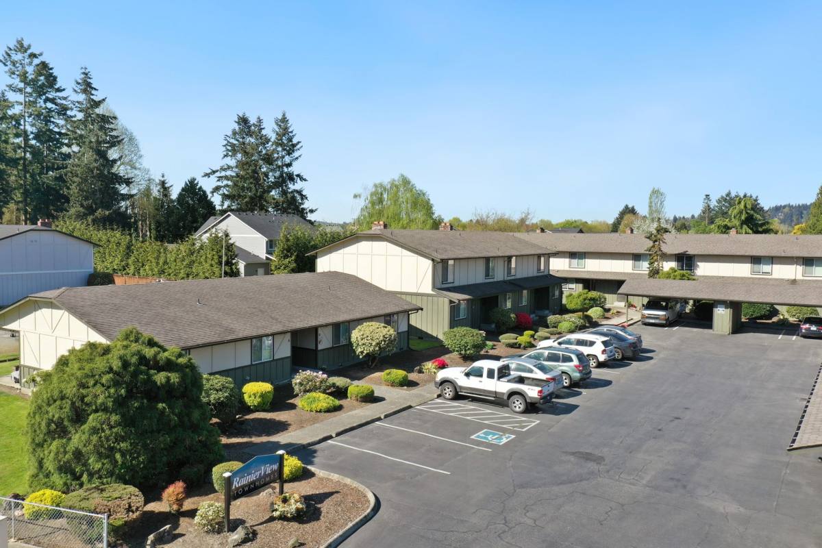 Townhouse for rent at 5106 Parker Rd E, Sumner, WA 98390